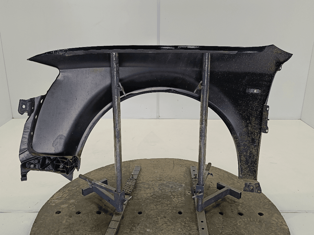 Крыло переднее правое к Audi A4 B6 (01-05)