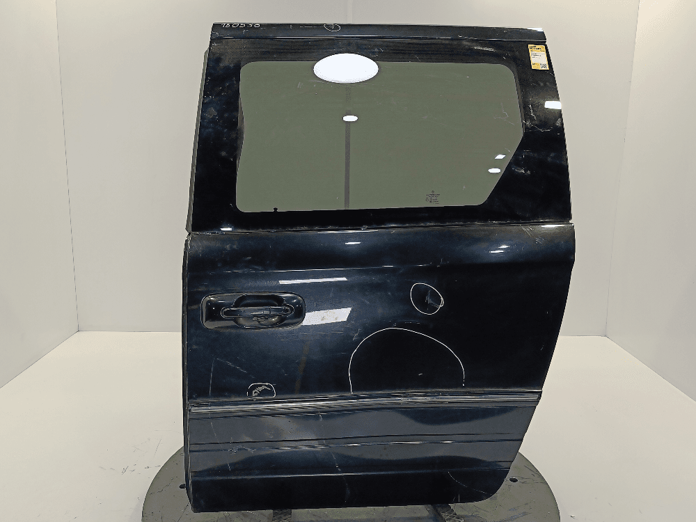 Дверь сдвижная левая к Chrysler Voyager 4 (01-04)