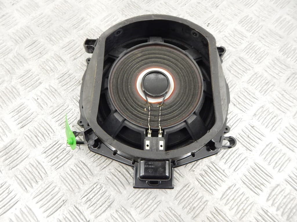 Сабвуфер к BMW X5 E70 (06-10)