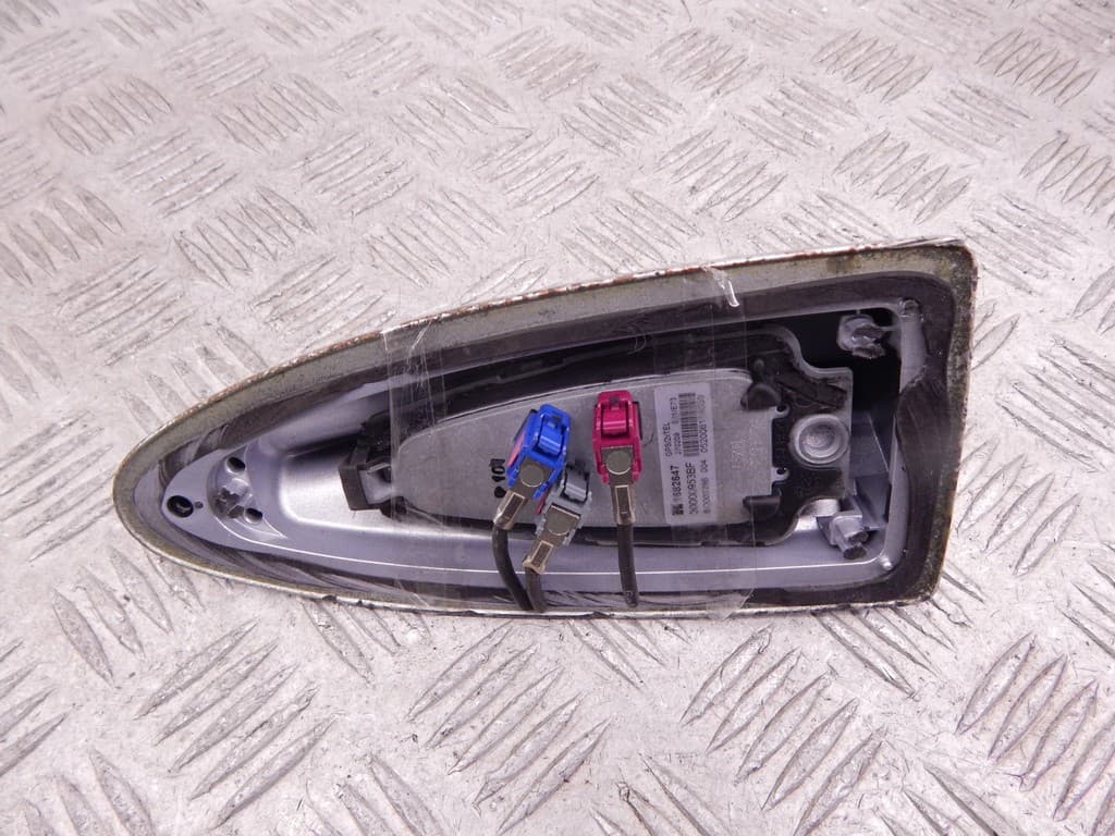 Антенна к BMW X5 E70 (06-10)