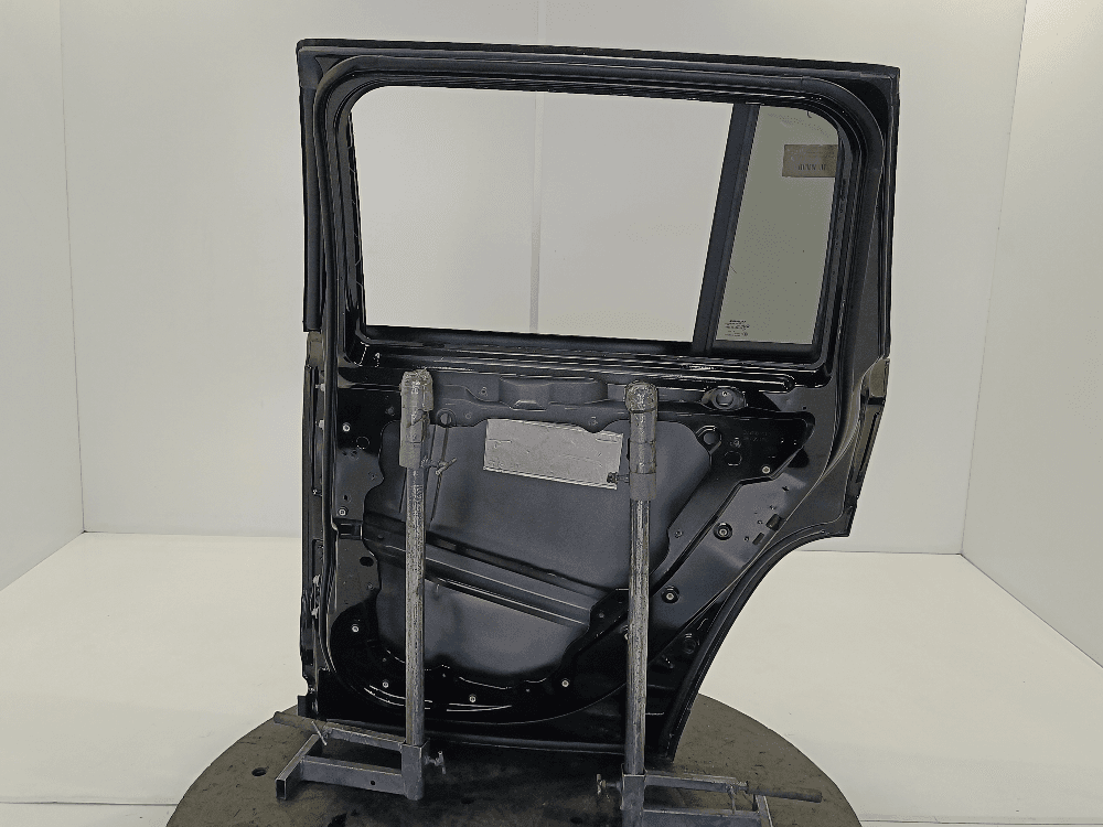 Дверь задняя правая к Jeep Grand Cherokee WL (21-24)