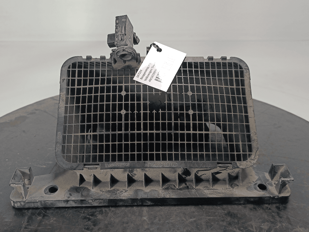 Воздуховод отопителя (печки) к Volkswagen Touareg 3 (18-24)