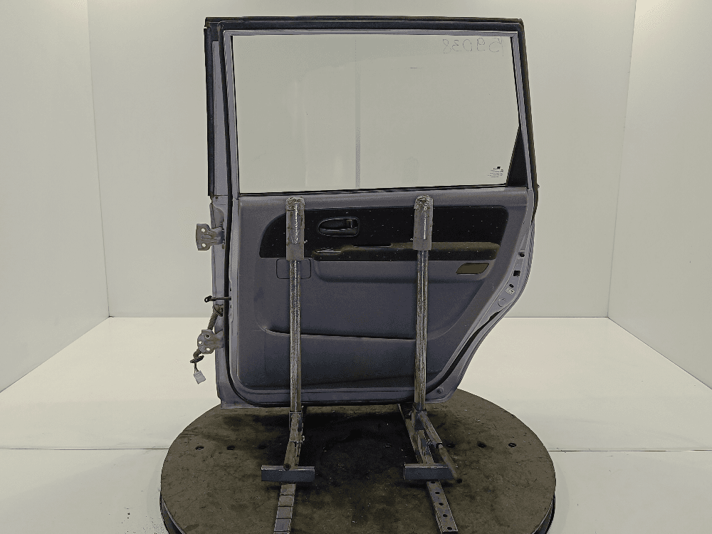 Дверь задняя правая к Hyundai Trajet (00-04)