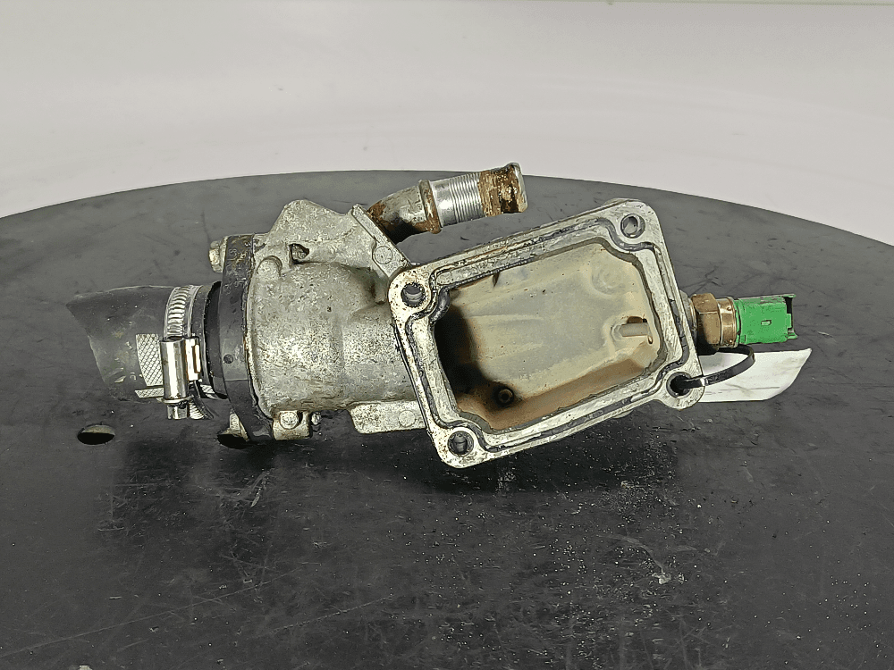 Корпус термостата к Peugeot 307 (01-05)