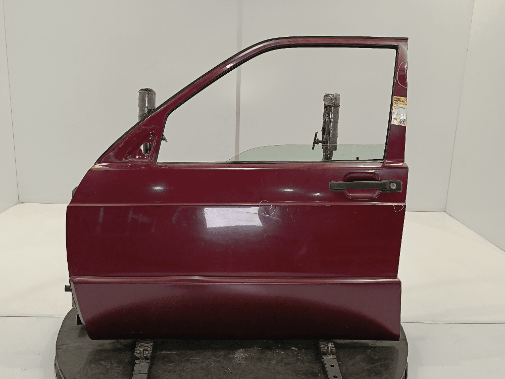 Дверь передняя левая к Mercedes 190 W201 (82-93)