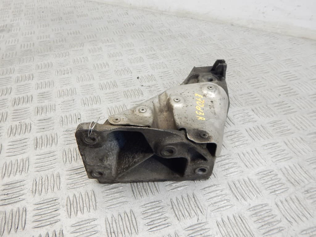 Кронштейн двигателя к BMW X5 E70 (06-10)