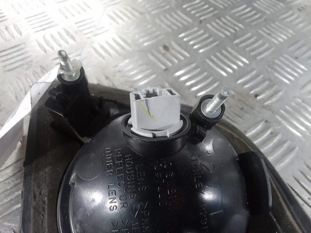Фонарь задний левый к Mazda 3 BK (03-06)