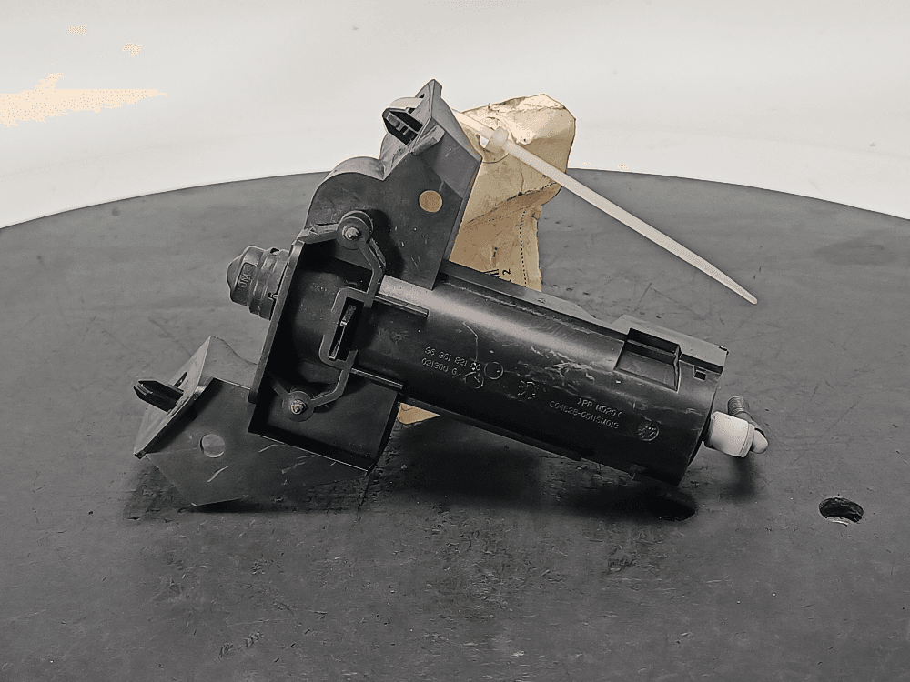 Омыватель правой фары к Peugeot 5008 1 (09-13)