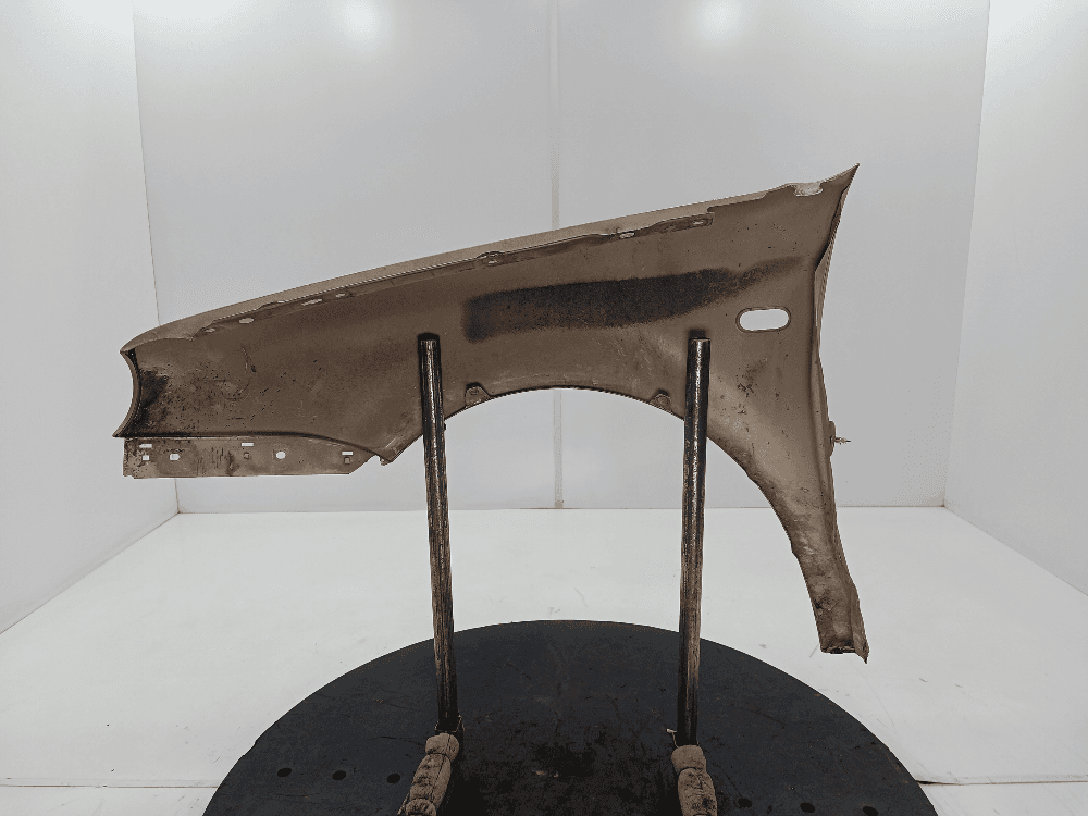 Крыло переднее правое к Volkswagen Golf 4 (97-06)