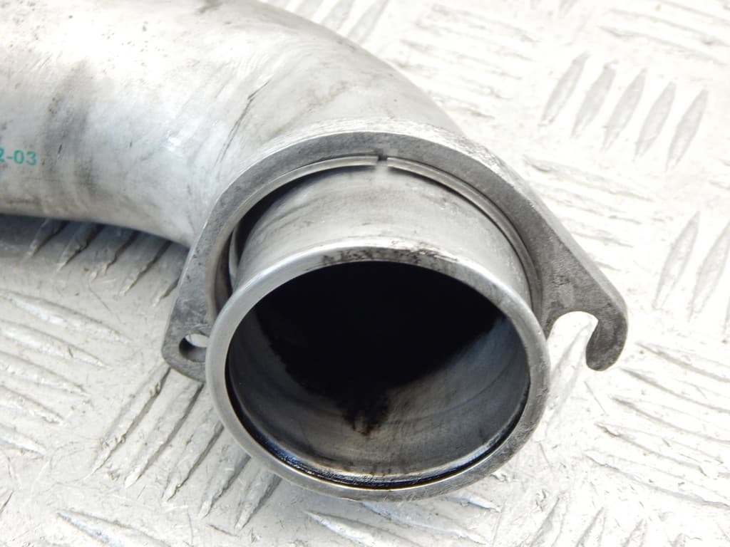 Патрубок интеркулера к BMW 7 E65/E66 (01-05)