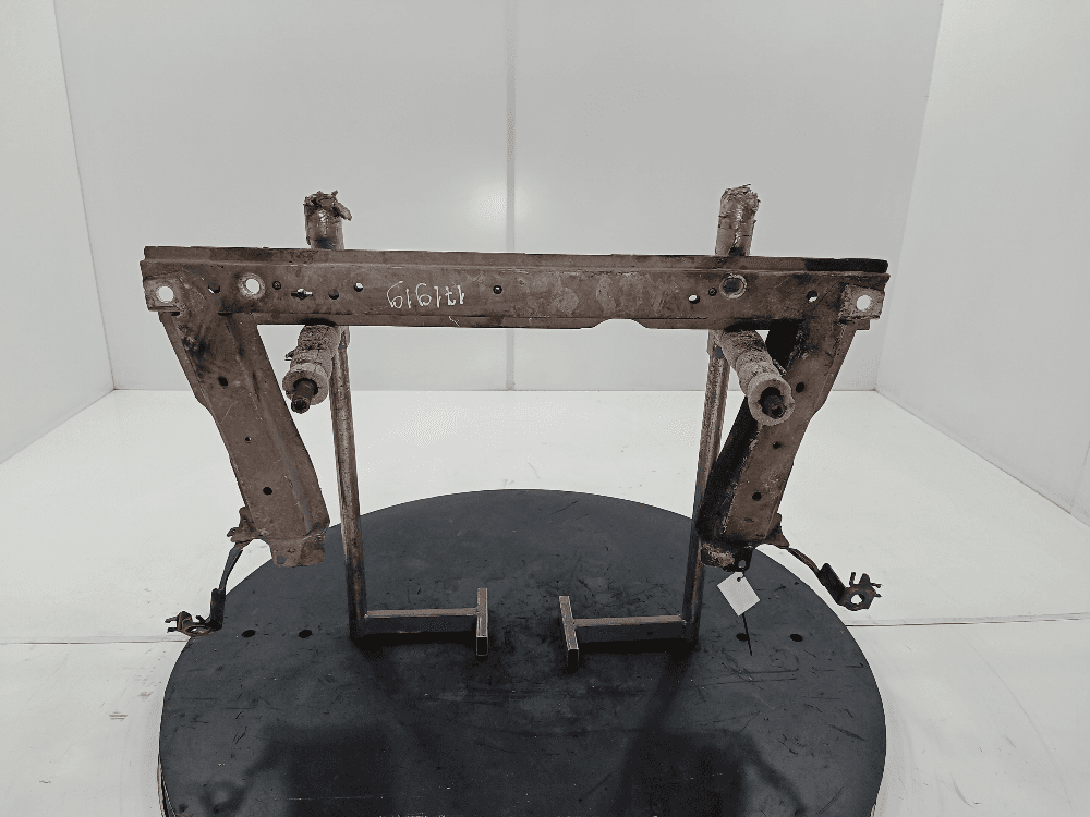 Балка под радиатор к Renault Megane 2 (02-06)