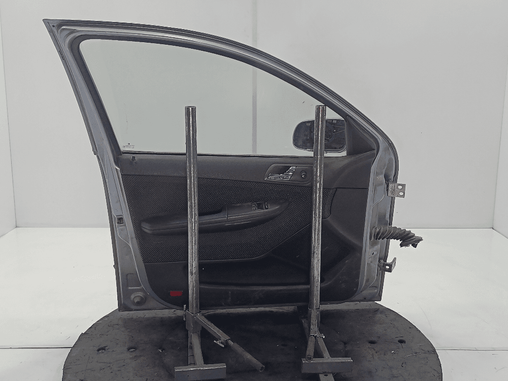Дверь передняя левая к Skoda Fabia 1 (99-04)