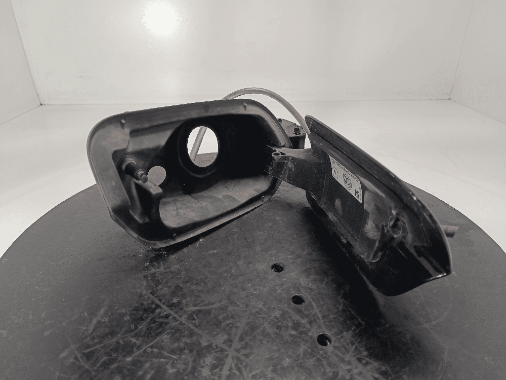 Лючок топливного бака к Volkswagen Touareg 3 (18-24)