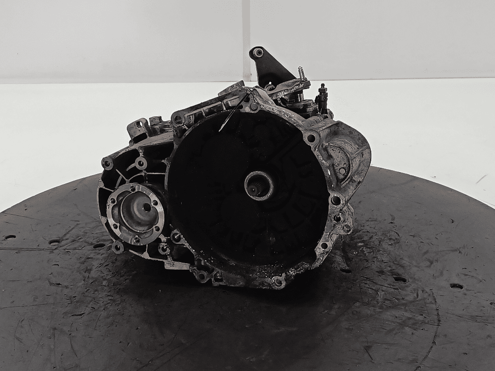 КПП механическая (МКПП) к Volkswagen Golf 5 (03-09)
