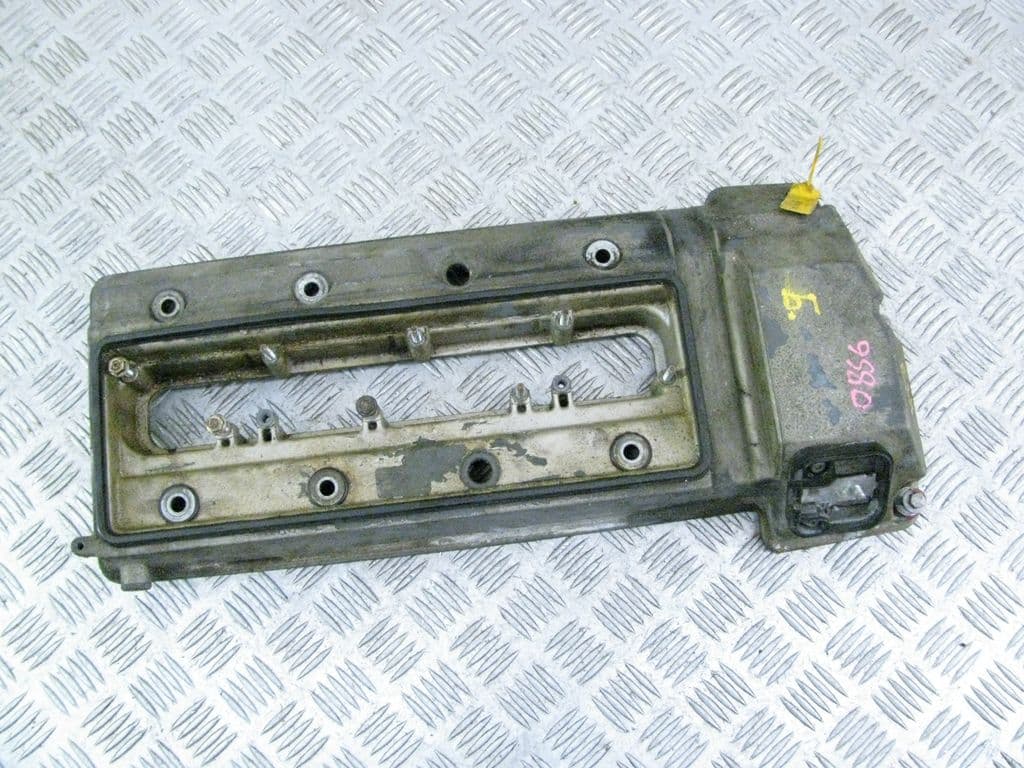 Клапанная крышка к BMW 7 E38 Рестайлинг (98-01)
