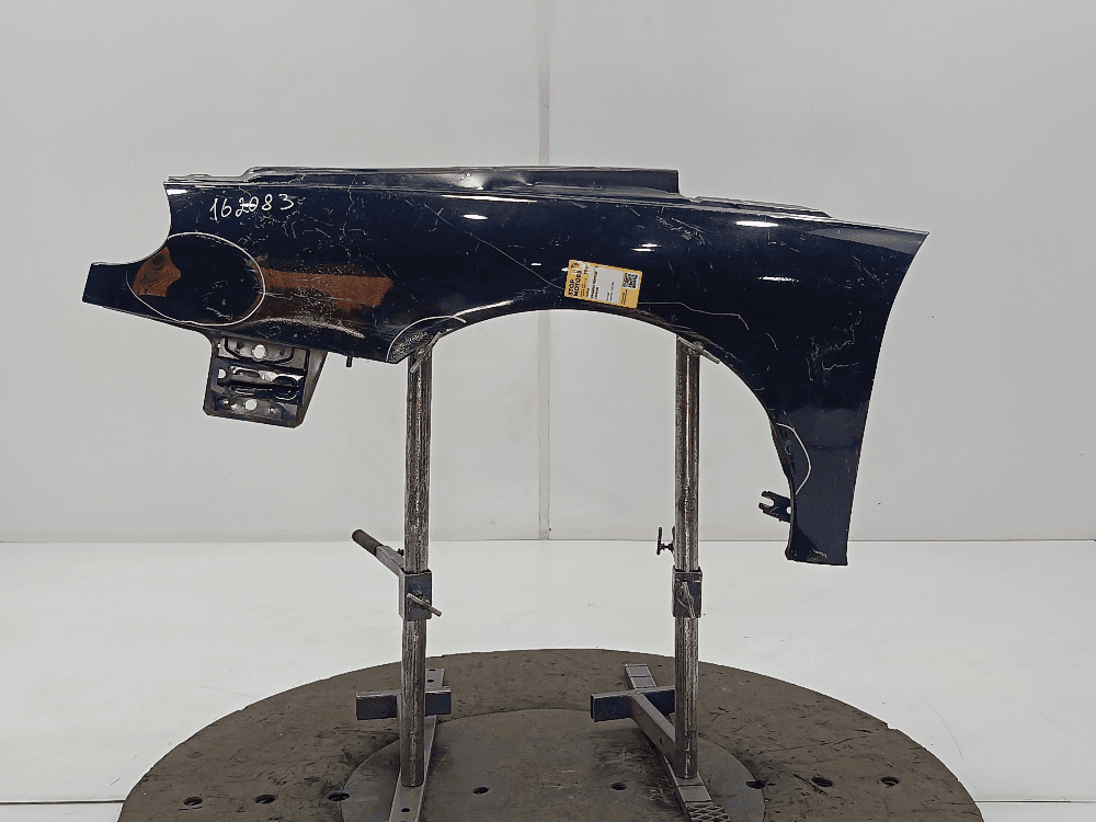 Крыло переднее левое к Renault Laguna 1 (93-98)