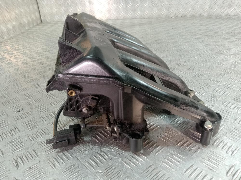 Коллектор впускной к BMW 5 E60/E61 (02-07)