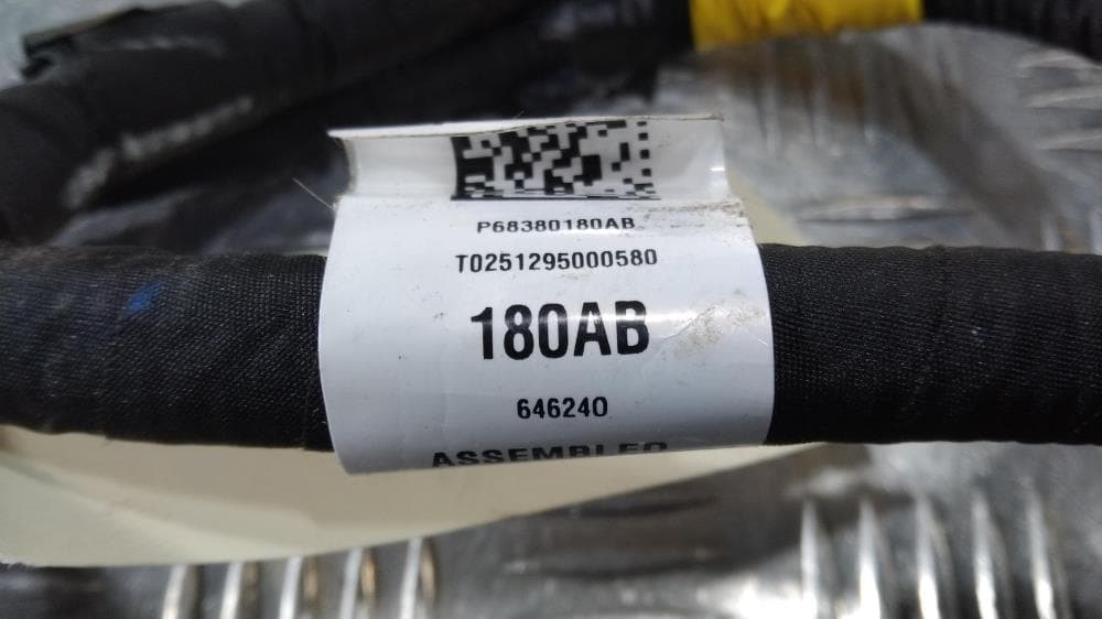 Проводка бампера переднего к Jeep Grand Cherokee WL (21-24)