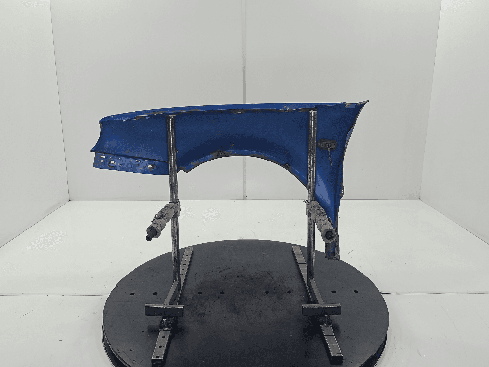 Крыло переднее правое к Volkswagen Golf 4 (97-06)