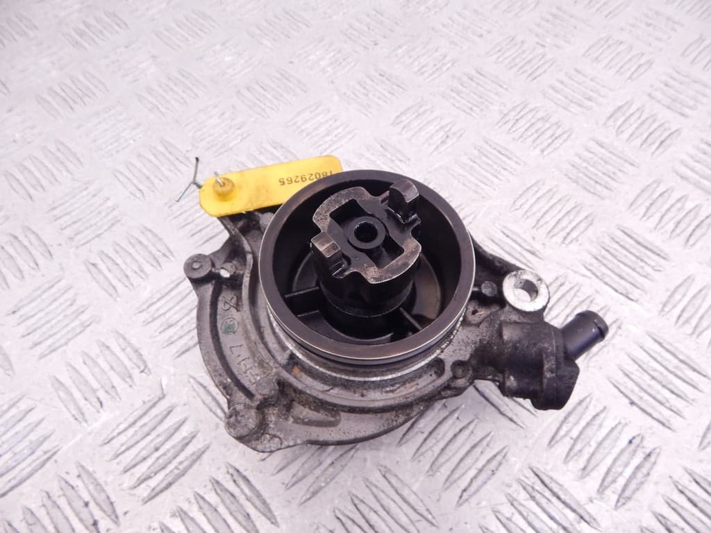 Насос вакуумный к BMW 3 E90/E91/E92/E93 (05-10)