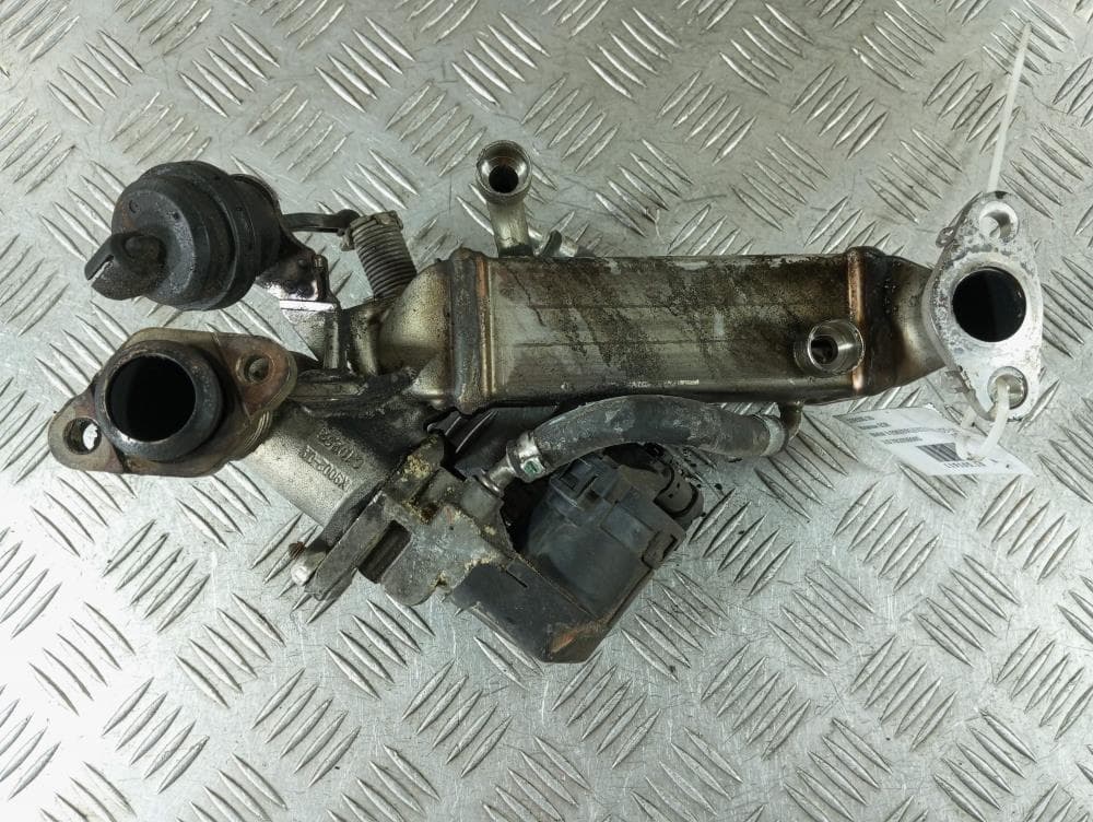 Клапан EGR к BMW 3 E90/E91/E92/E93 (05-10)