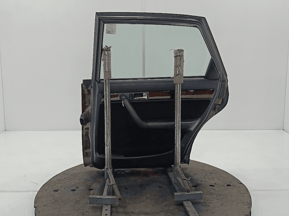 Дверь задняя правая к Audi A6 C4 (94-97)