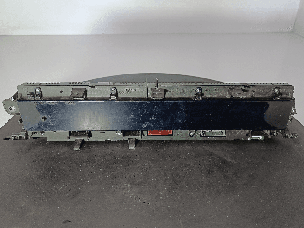 Щиток приборов (приборная панель) к Renault Scenic 2 (03-06)