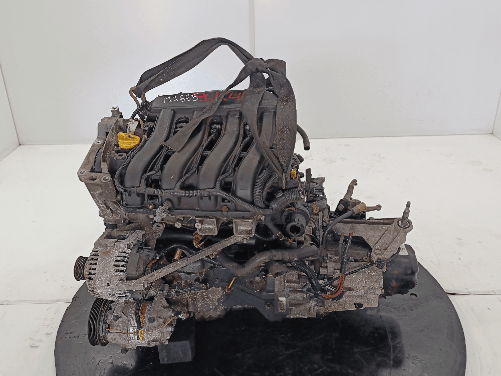 Двигатель к Renault Scenic 2 (03-06)