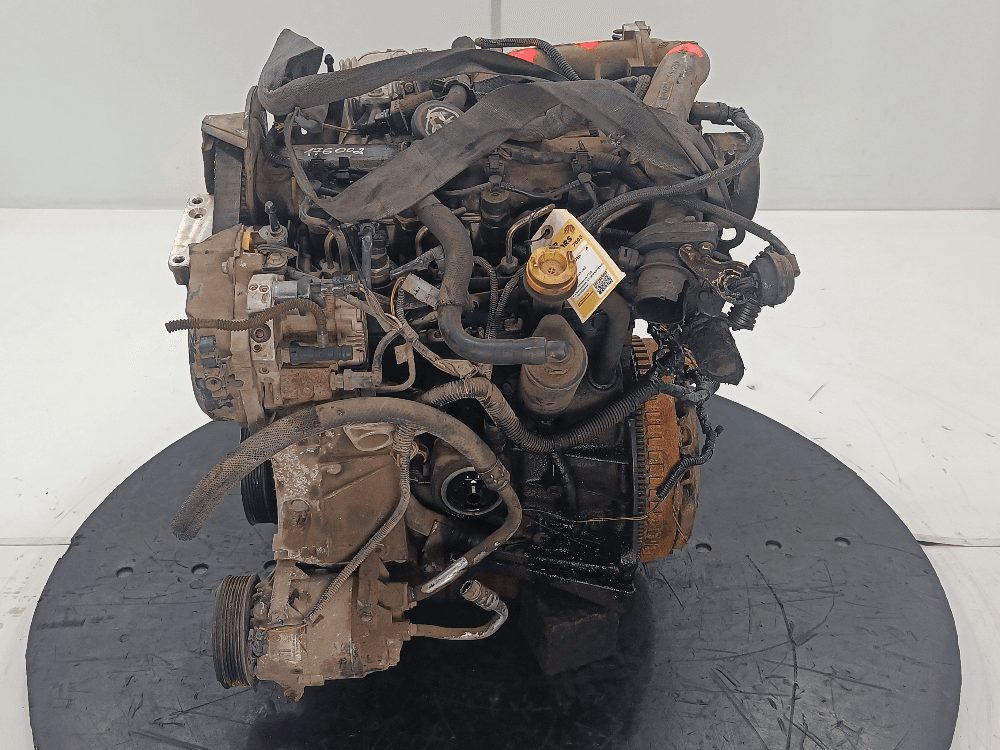 Двигатель к Renault Scenic 2 (03-06)