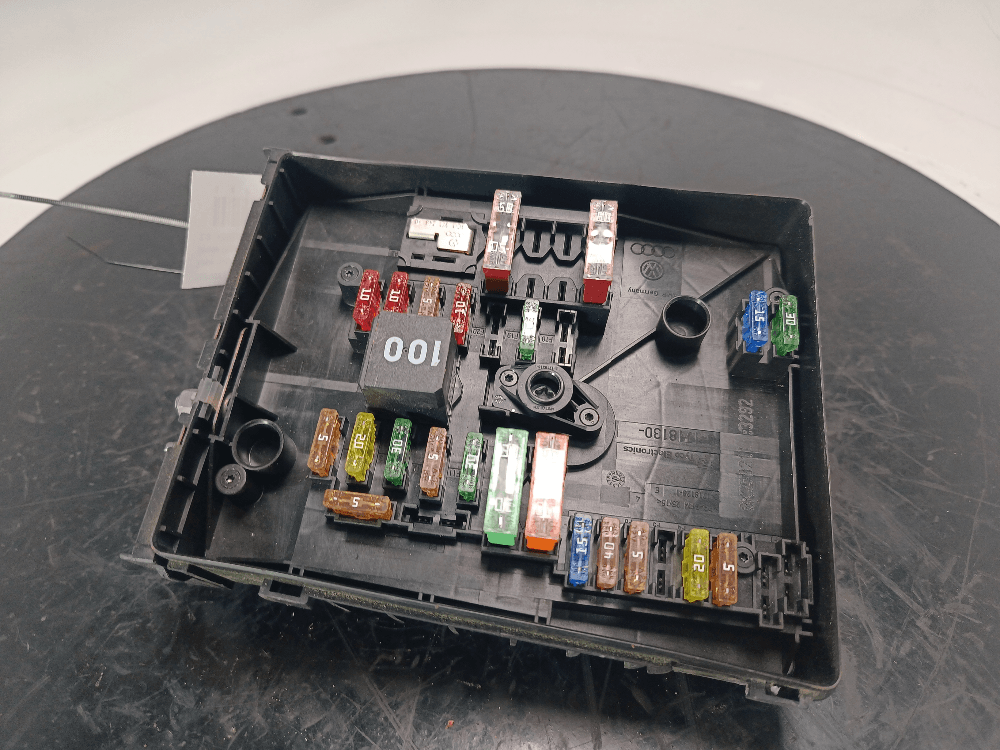 Блок предохранителей к Skoda Octavia A5 Рестайлинг (08-13)