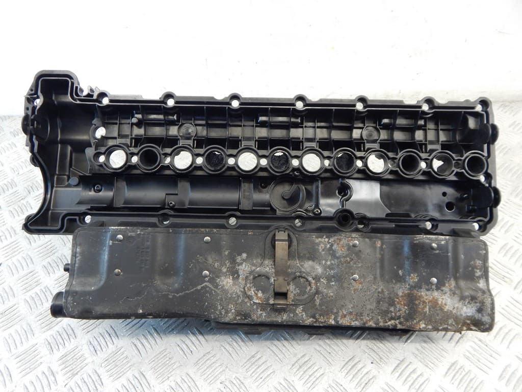 Клапанная крышка к BMW X5 E53 (99-03)