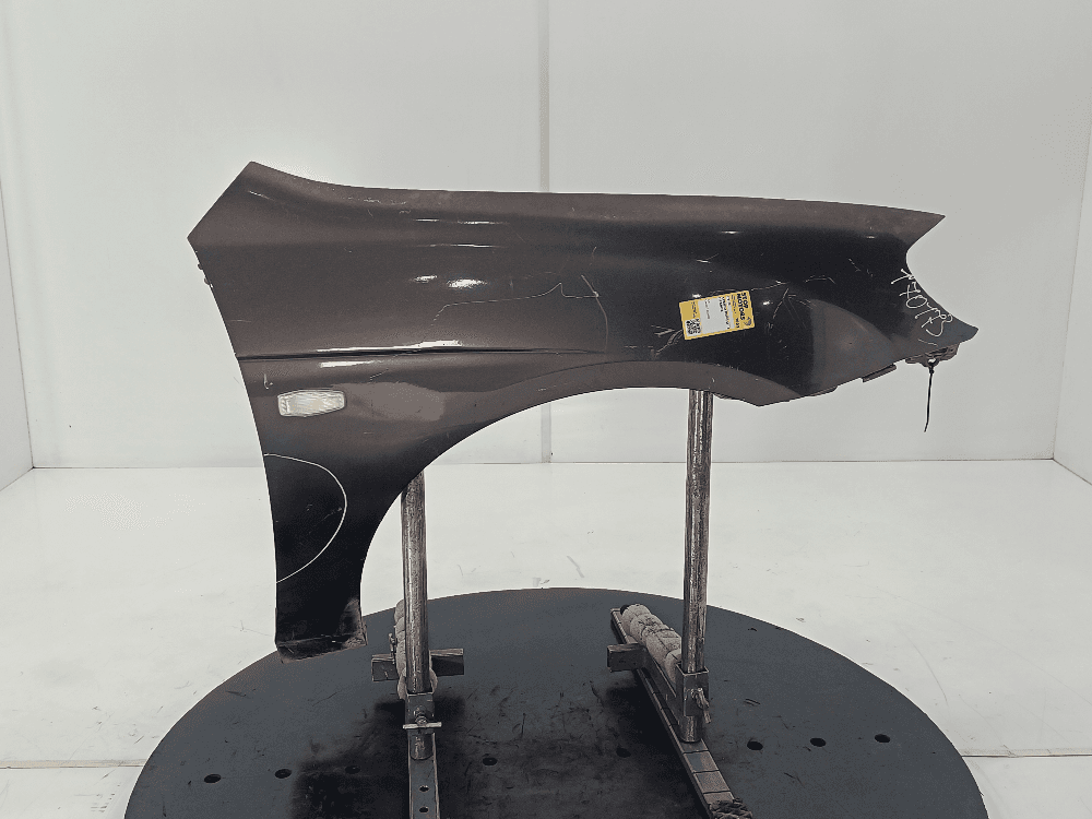 Крыло переднее правое к Kia Cerato 1 (03-06)