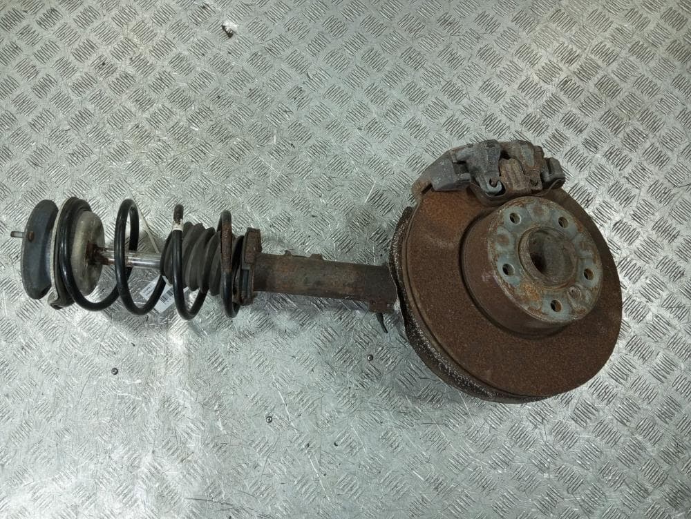 Стойка передняя правая к BMW 1 E81/E82/E87/E88 (04-07)