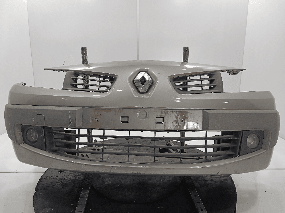 Бампер передний к Renault Megane 2 (02-06)