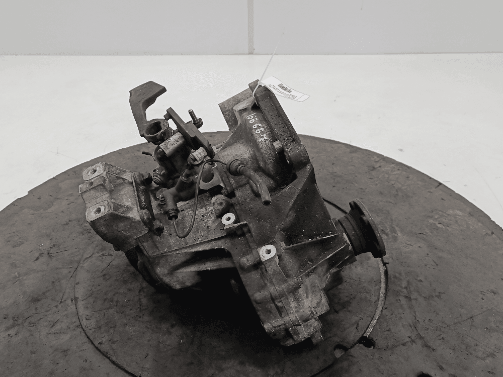 КПП механическая (МКПП) к Volkswagen Golf 5 (03-09)