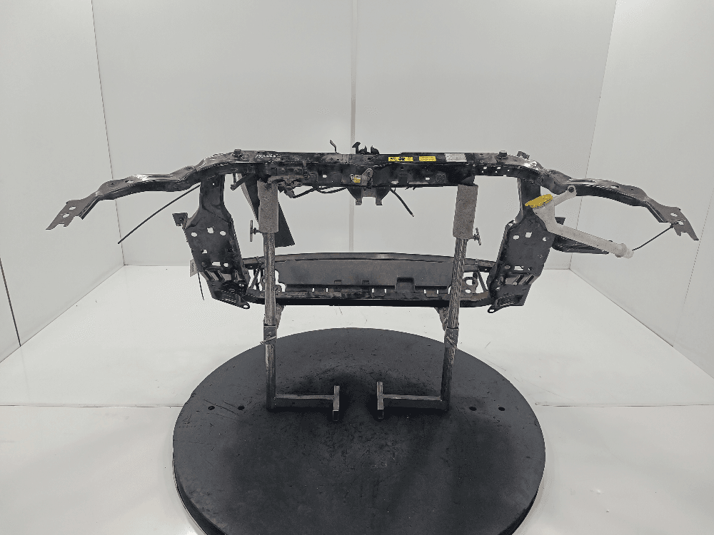 Передняя панель крепления облицовки (телевизор) к Nissan  Qashqai 1 (07-10)