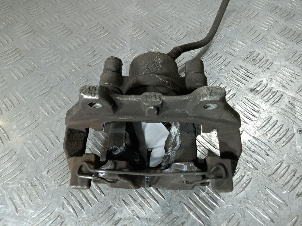 Суппорт передний правый к Renault Sandero 2 (13-18)