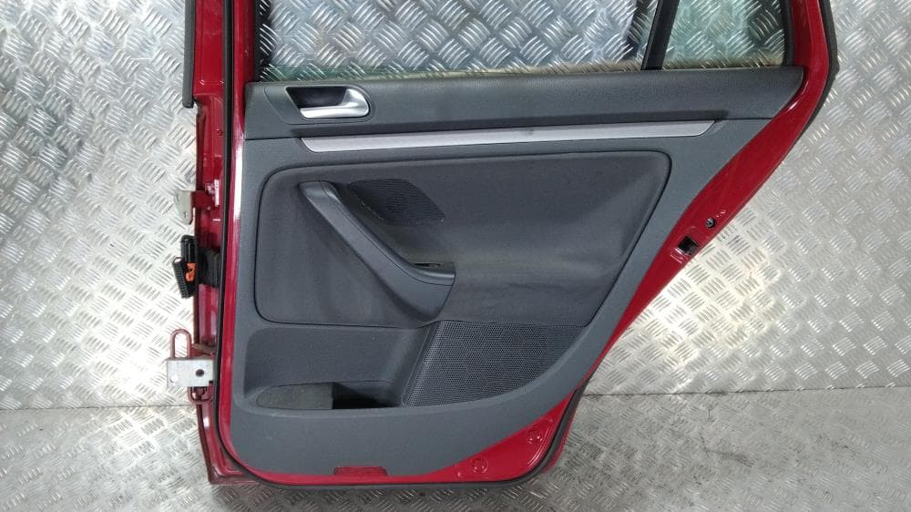 Дверь задняя правая к Volkswagen Golf 5 (03-09)