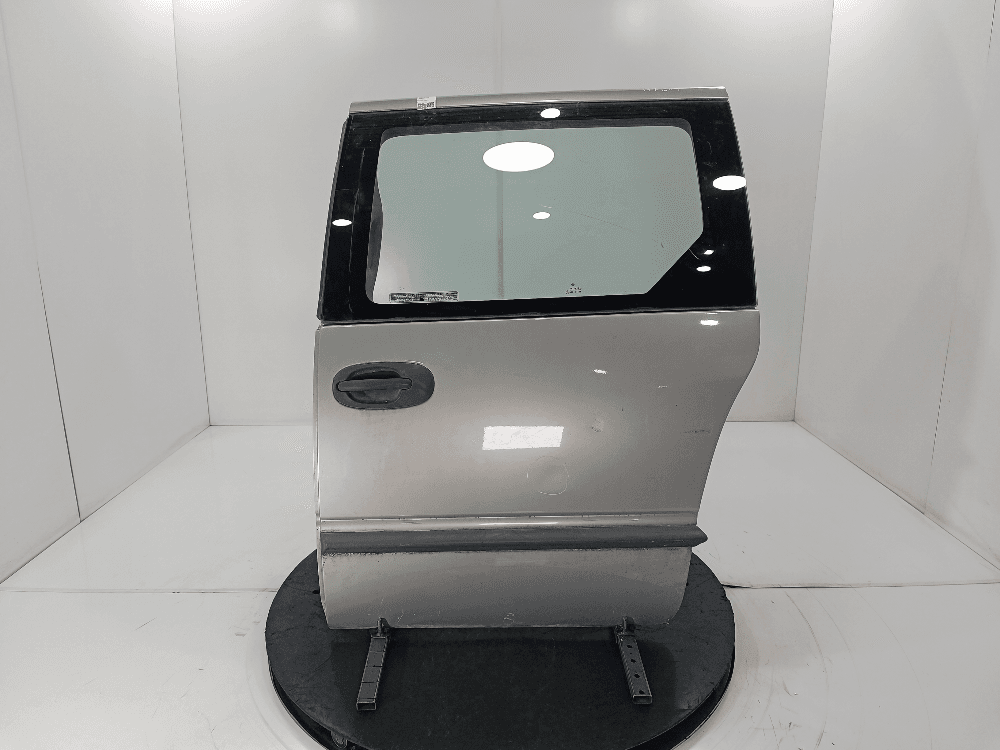 Дверь сдвижная левая к Chrysler Voyager 3 (95-01)