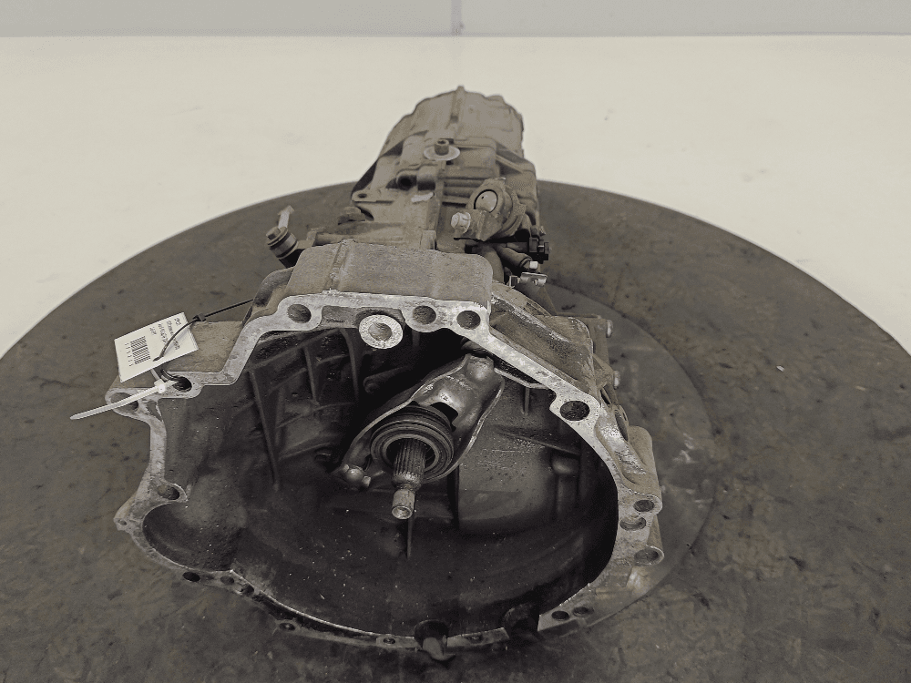 КПП механическая (МКПП) к Audi A6 C6/4F (04-08)