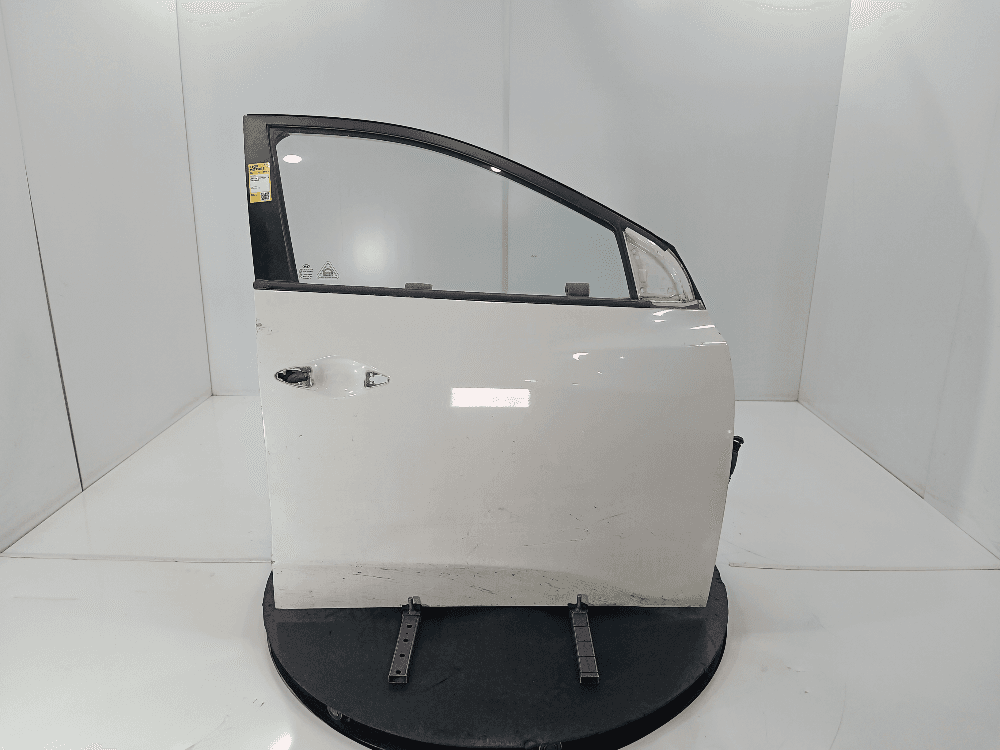 Дверь передняя правая к Hyundai ix35 1 (10-13)