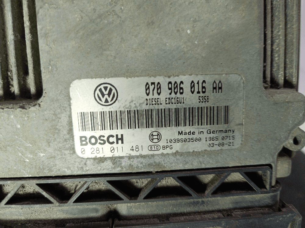 Блок управления двигателем к Volkswagen Touareg 1 (02-07)