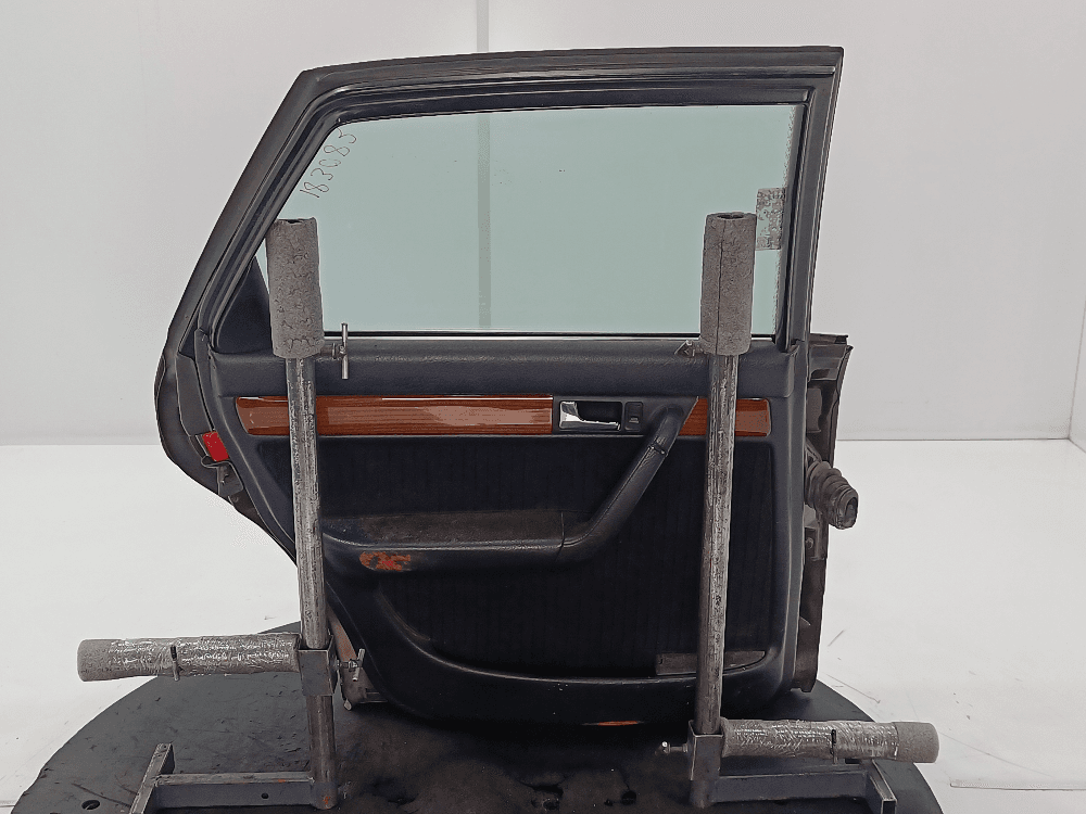 Дверь задняя левая к Audi 100 C4 (90-94)