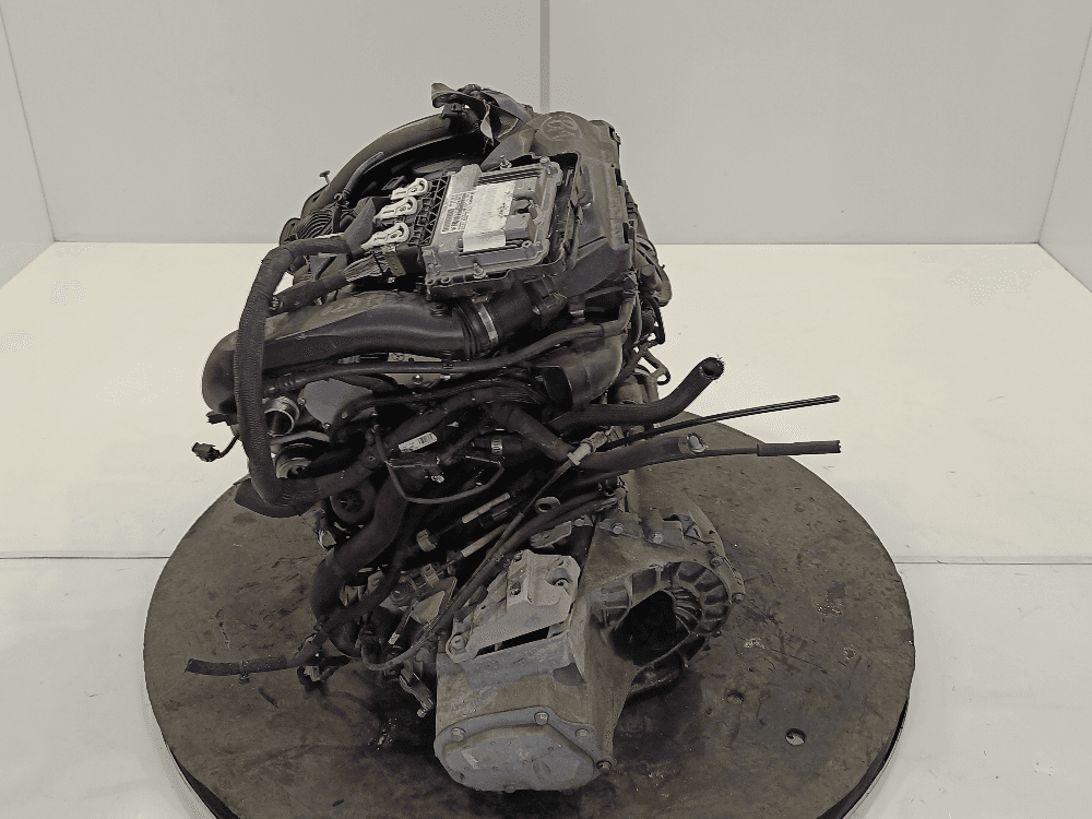 Двигатель к Peugeot 208 1 (12-15)