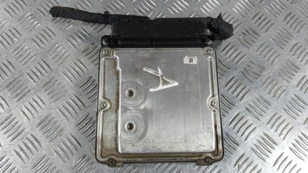 Блок управления двигателем к Volkswagen Passat B6 (05-10)