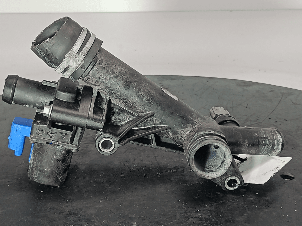 Фланец (тройник) системы охлаждения к Volvo S60 2 (10-13)