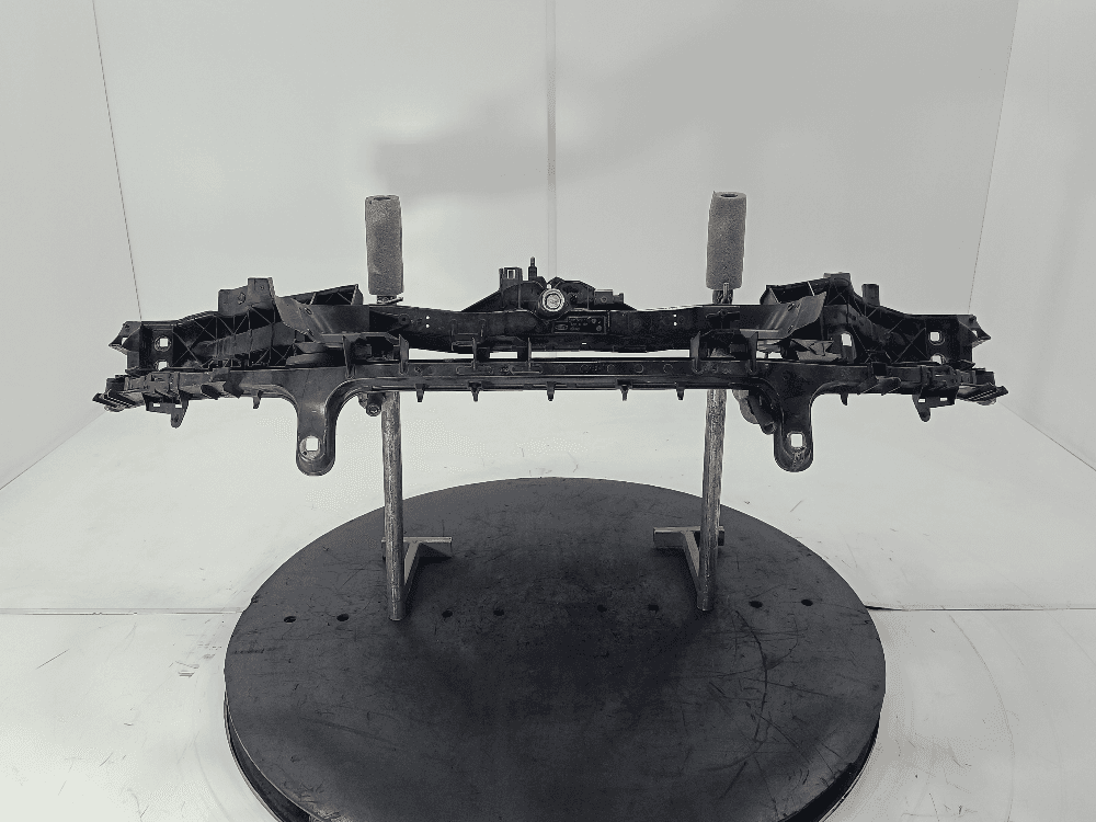 Передняя панель крепления облицовки (телевизор) к Ford C-Max 1 (03-07)