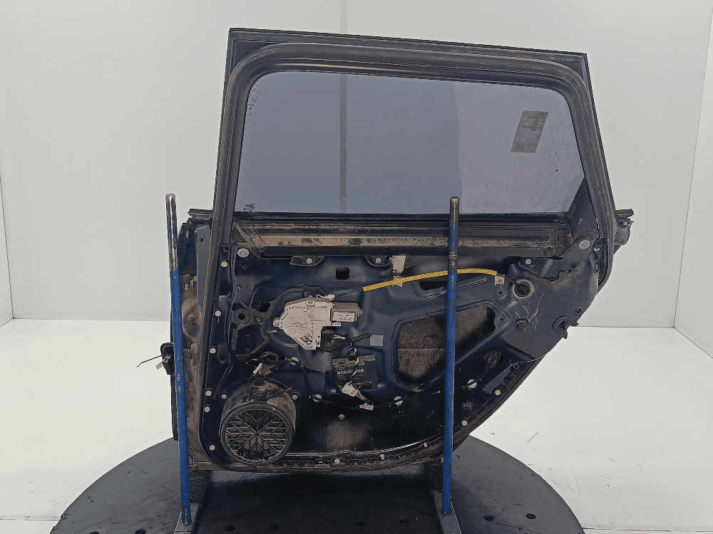 Дверь задняя правая к Audi A6 C6/4F (04-08)