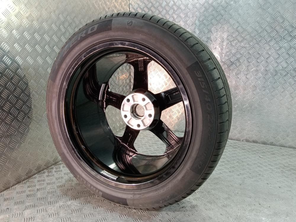 Диск литой к Lamborghini Urus (18-24)
