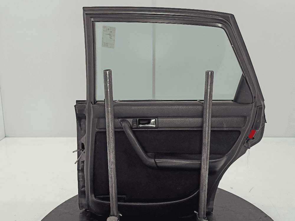 Дверь задняя правая к Audi A6 C4 (94-97)